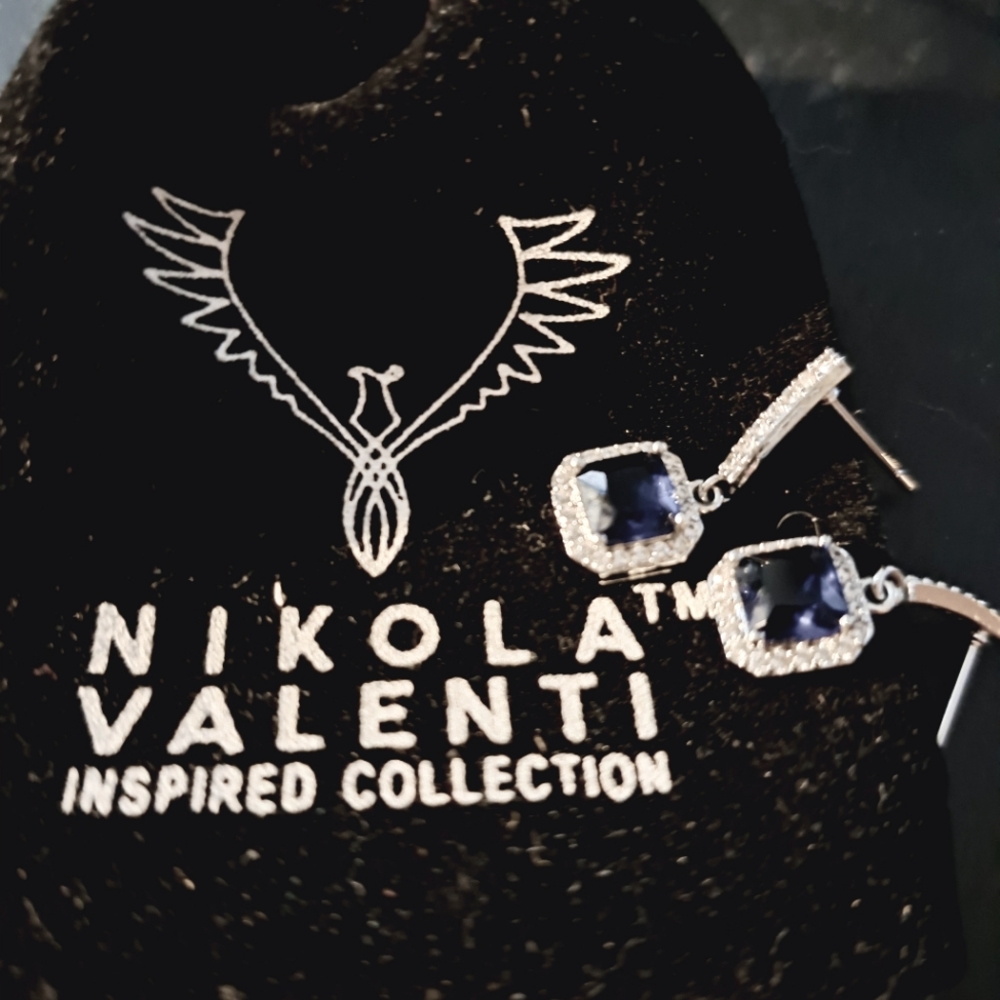 Nikola Valenti earrings